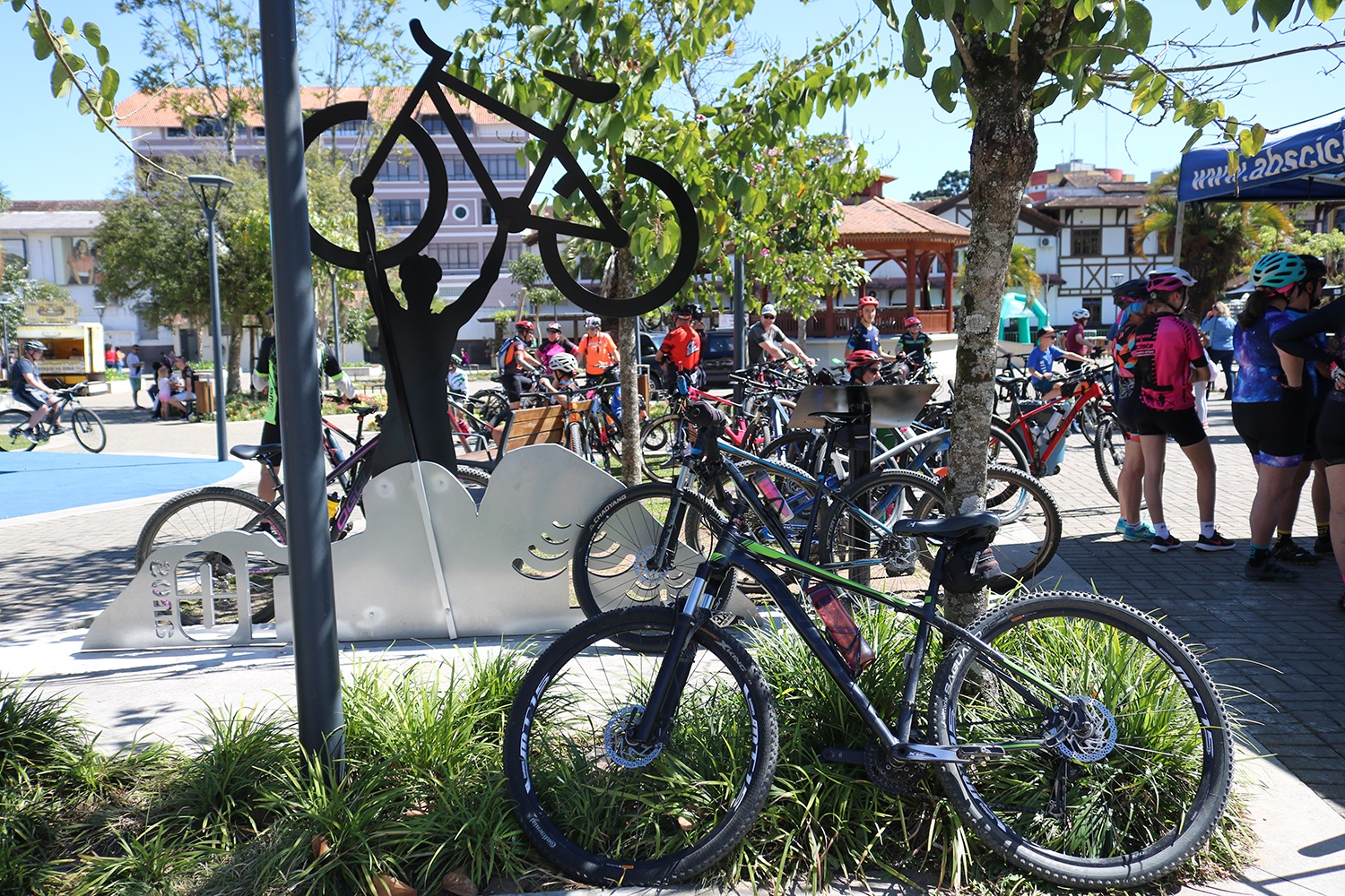 Passeio ciclístico promove saúde e integração familiar